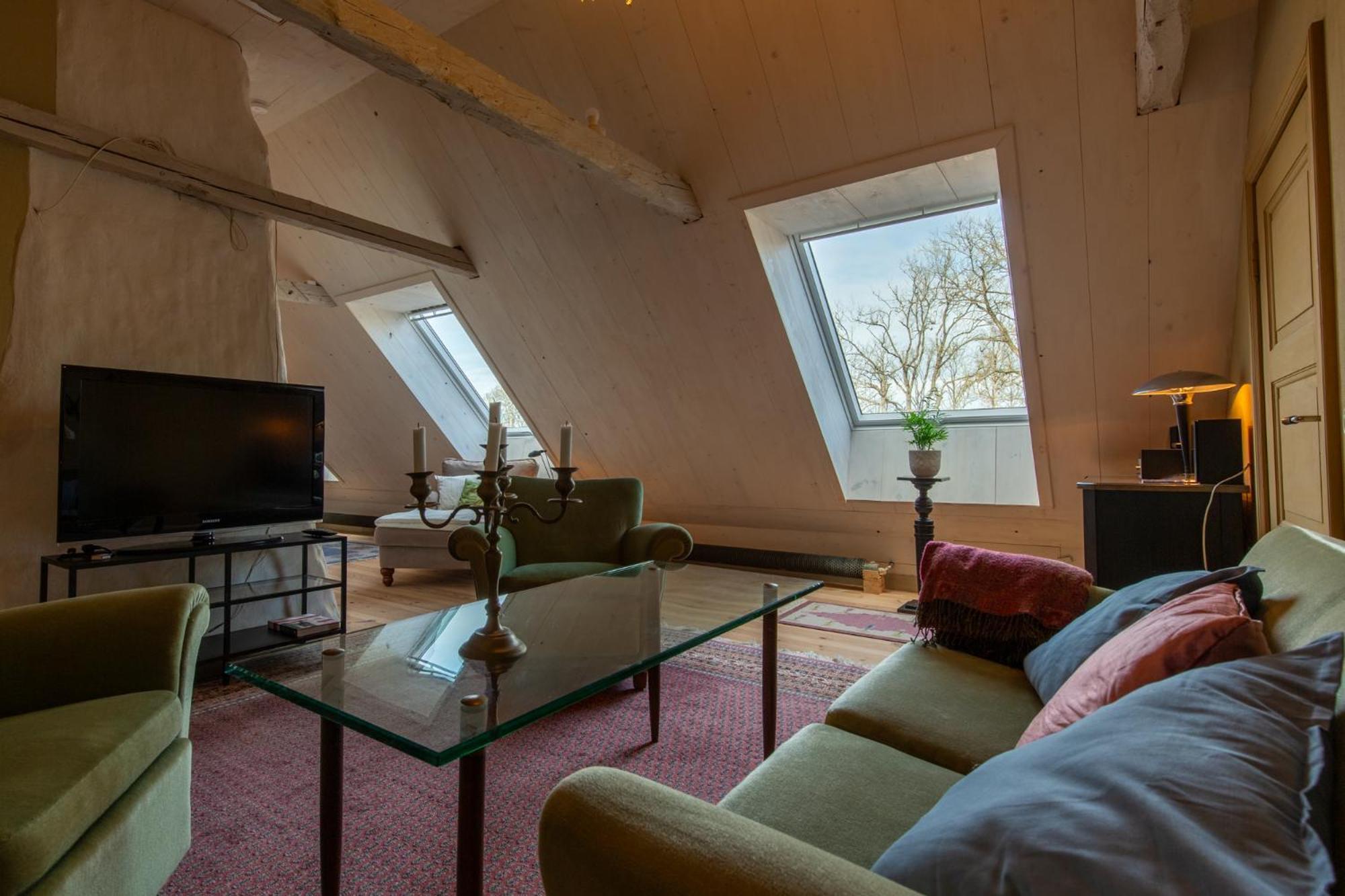 Aengaroeds Gard Aparthotel Ljungbyhed Exterior photo